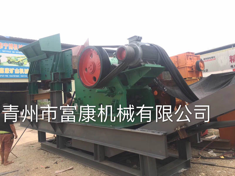 框架式簡易移動(dòng)顎式破碎機(jī)